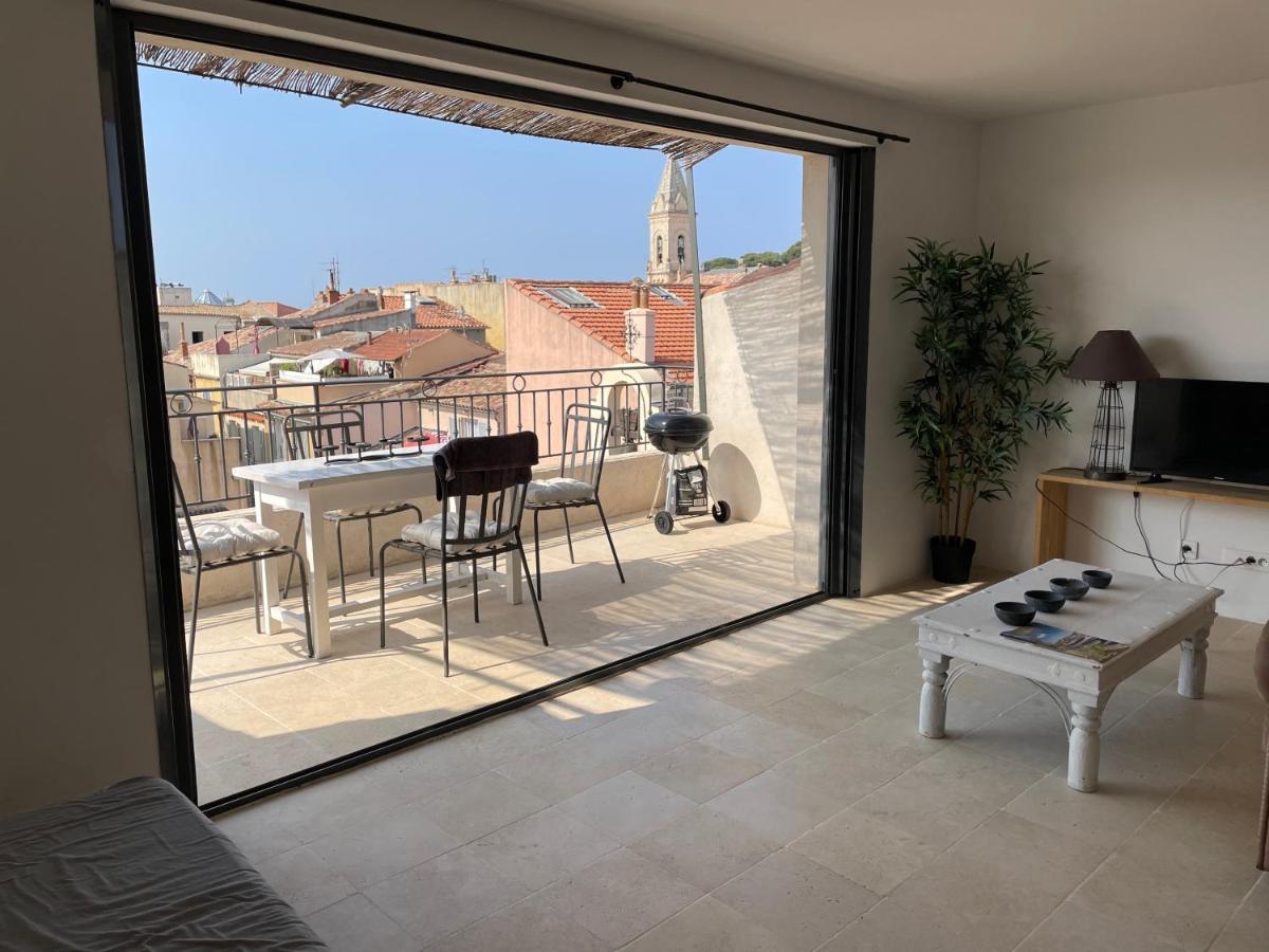 Appartement Plein centre de Sanary avec balcon Extérieur photo